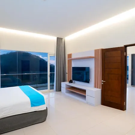 Zasgo Hotel Labuan Bajo Exterior photo