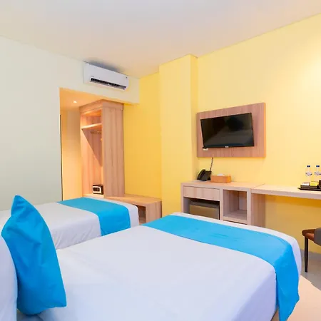 Zasgo Hotel Labuan Bajo Exterior photo
